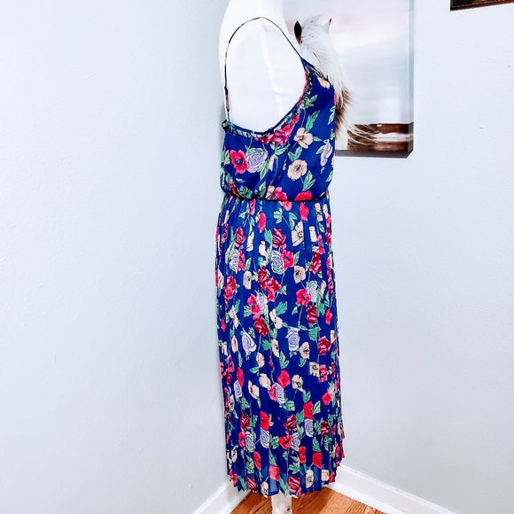 Lauren Conrad Floral Dress Size Medium - Picture 3 of 6